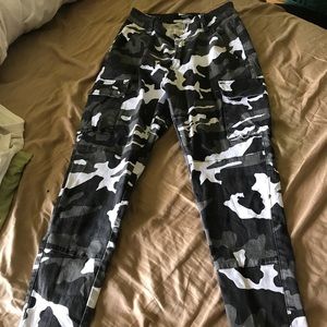 women’s joggers
